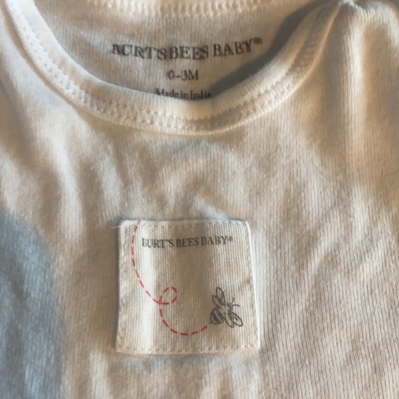 Burt’s Bees Onsie - Picture 2 of 3
